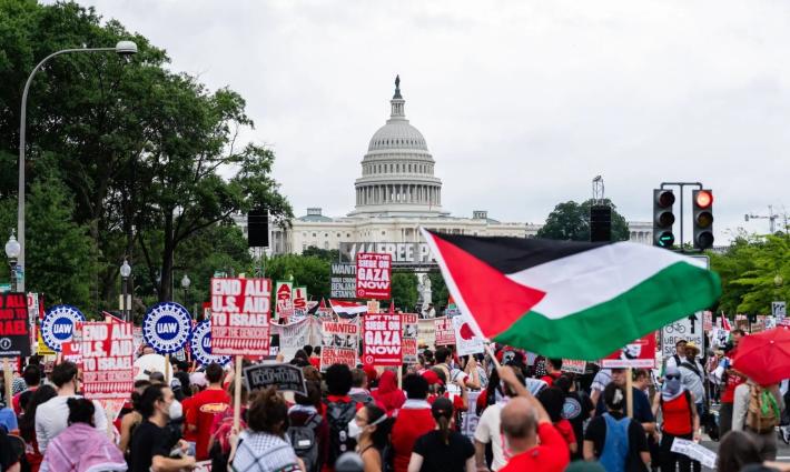 تظاهرة مؤيدة لفلسطين أمام البيت الأبيض
