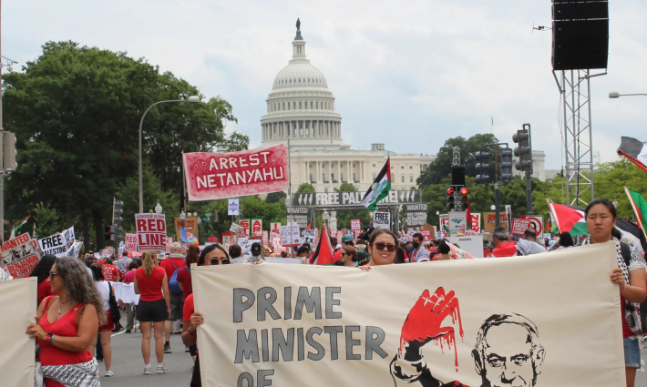 متظاهرون يطالبون باعتقال نتنياهو