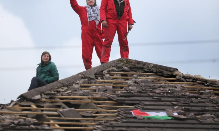 نشطاء من حركة فلسطين