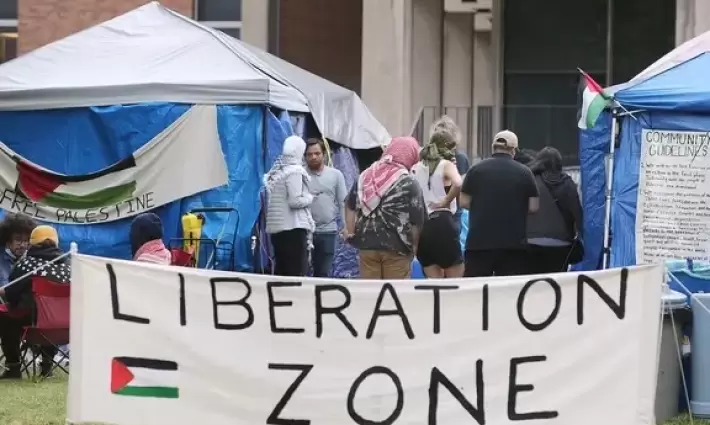 مخيم طلابي تضامني