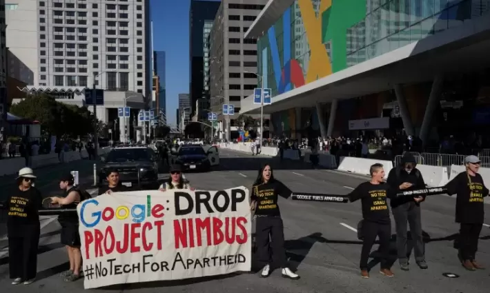 طلاب أمريكيون يوقعون على تعهد يرفض وظائف جوجل وأمازون