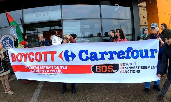 وقفة احتجاجية تدعو لمقاطعة كارفور