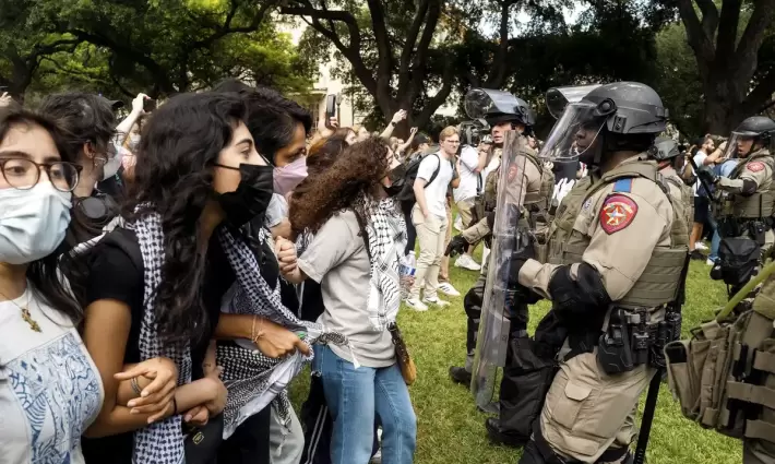 مظاهرة طلابية داعمة لفلسطين