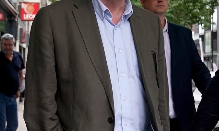 ميك لينش- زعيم النقابات العمالية