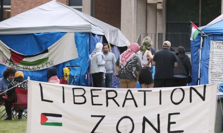 مخيم طلابي تضامني