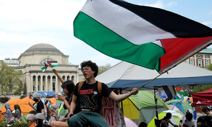 مخيم طلابي تضامني