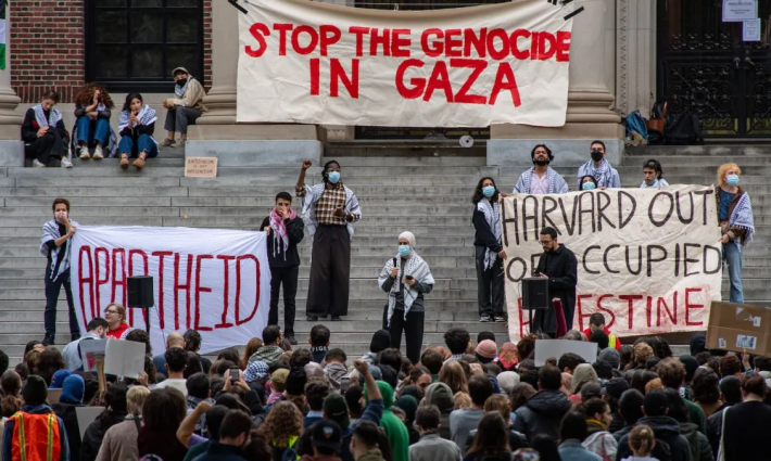 مظاهرة طلابية داعمة لفلسطين