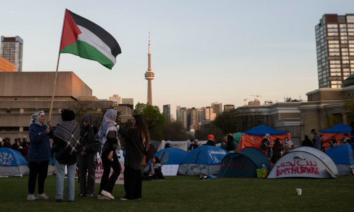 مخيم طلابي تضامني مع فلسطين