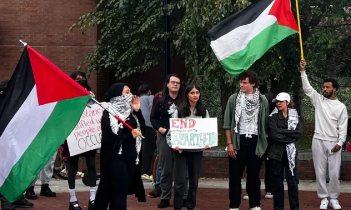 وقفة طلابية داعمة لفلسطين