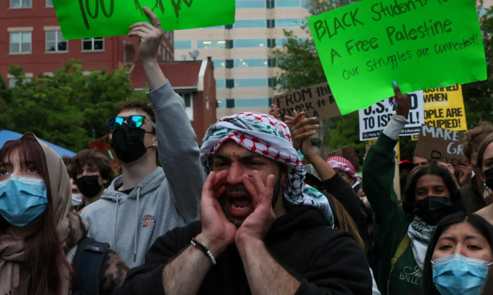 مظاهرة طلابية داعمة لفلسطين