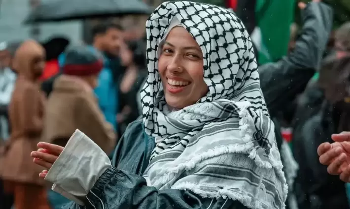 الطالبة الفلسطينية “دانا أبو قمر”