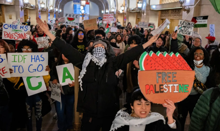 مظاهرة طلابية داعمة لفلسطين