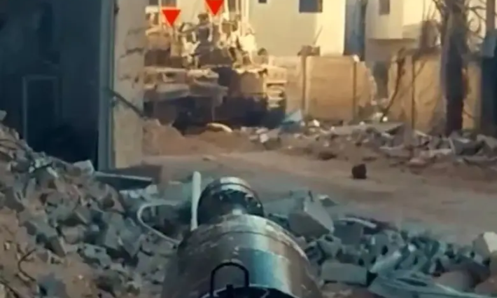 ميتا تحشد خوارزمياتها لمواجهة الأحمر