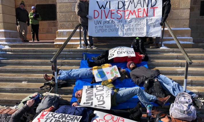 وقفة طلابية داعمة لفلسطين