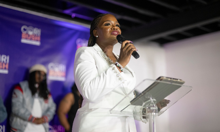 كوري بوش- عضوة في الكونجرس الأمريكي