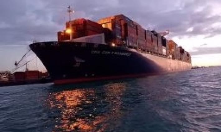 سفينة كاثرين التي تحمل اسلحة للعدو