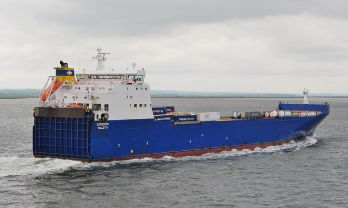 سفينة حربية عسكرية