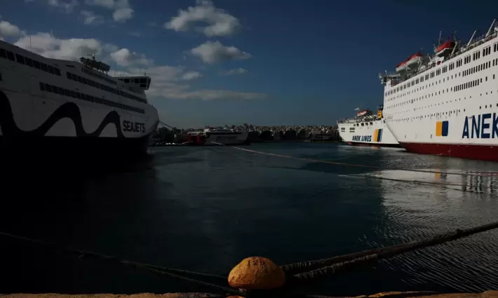 نقابيون يونانيون يمنعون تحميل أسلحة للاحتلال.. ومظاهرات مرتقبة اليوم في عدد من الدول الأوروبية