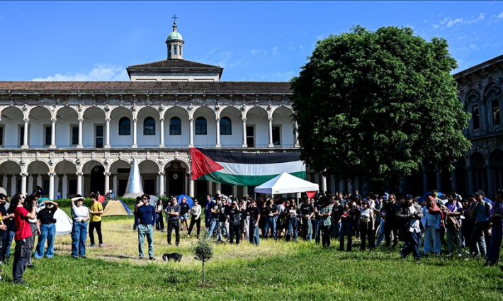 مخيم طلابي تضامني في جامعة ميلانو الإيطالية