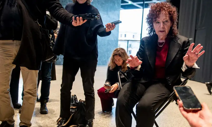 الفنانة الأمريكية نان جولدين