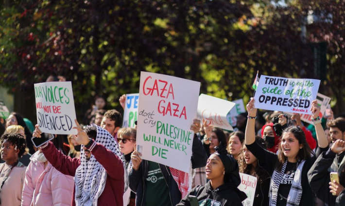 اعتصام طلابي داعم لفلسطين