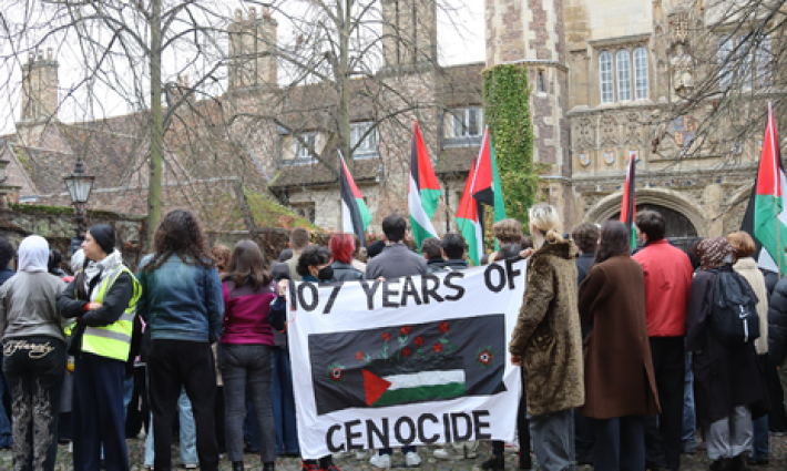 مظاهرة طلابية في كامبريدج تضامنًا مع فلسطين