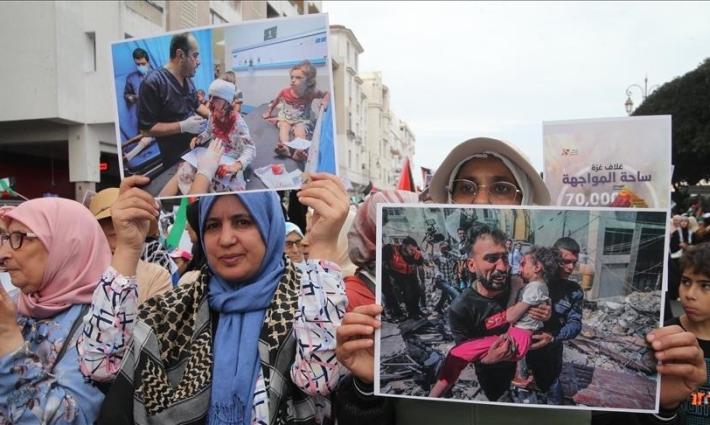 نساء مغربيات يتظاهرون دعمًا لنساء غزة