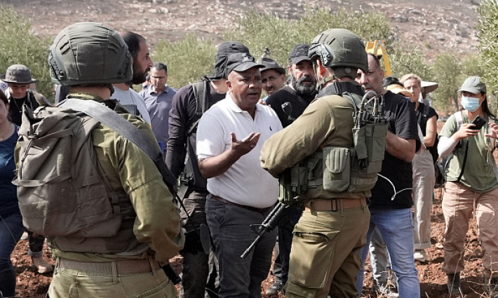 اعتداء الاحتلال على المزارعين في فلسطين