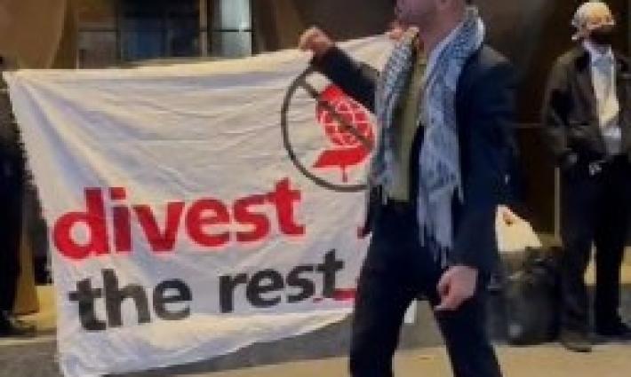 احتجاج للكتّاب للمطالبة بسحب رعاية الشركات الداعمة للاحتلال لجائزة جيلر