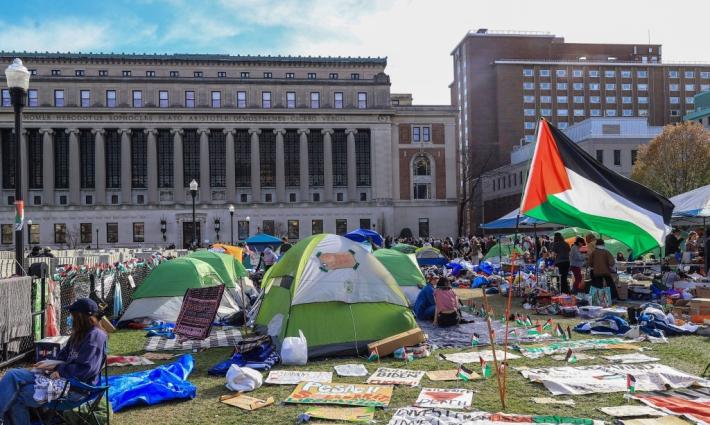 مخيم طلابي داعم لفلسطين