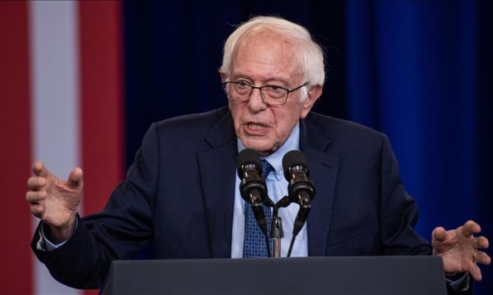 السيناتور الأمريكي بيرني ساندرز