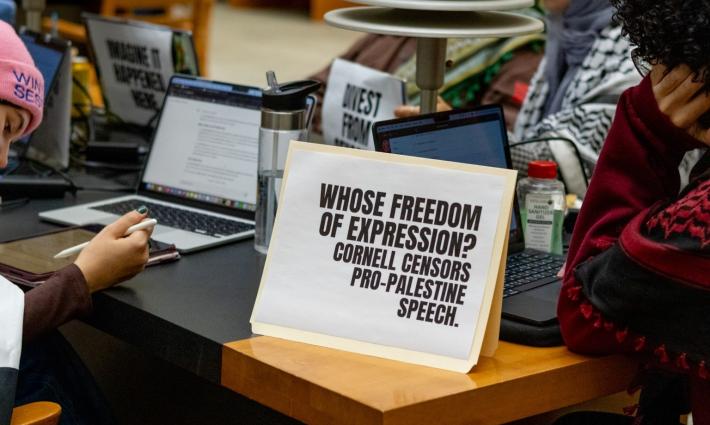 دراسة تضامنية مع فلسطين في مكتبة مان