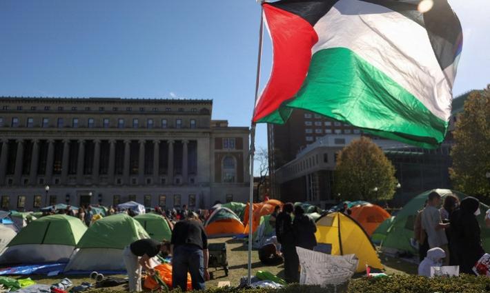 مخيم طلابي تضامني