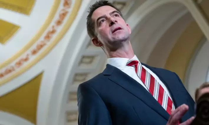 السيناتور الأمريكي توم كوتون