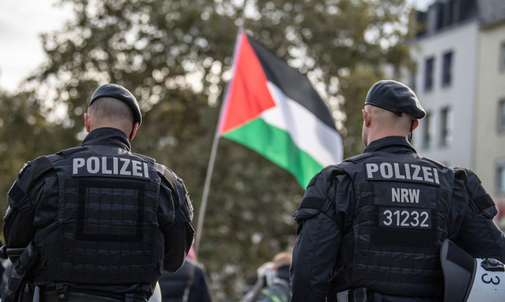 الشرطة أمام تحرك تضامني