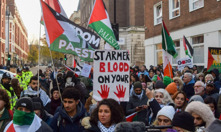 مظاهرة داعمة لفلسطين في بريطانيا