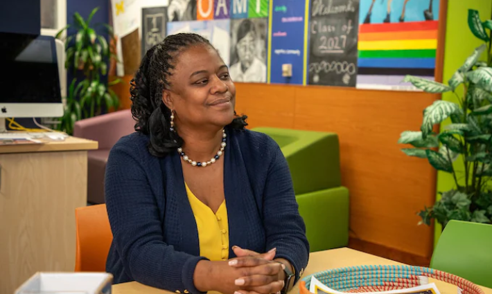 مديرة مكتب المبادرات الأكاديمية المتعددة الثقافات في جامعة ميشيغان، راشيل داوسون