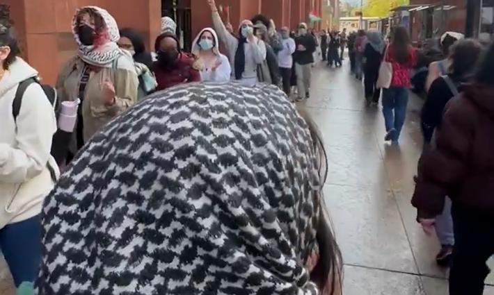 اعتصام طلابي داعم لفلسطين