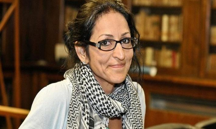 الكاتبة الفلسطينية الأمريكية سوزان أبو الهوى