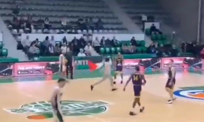 تعطيل أنصار فلسطين لمباراة كرة سلة تستضيف فريقًا إسرائيليًا بفرنسا