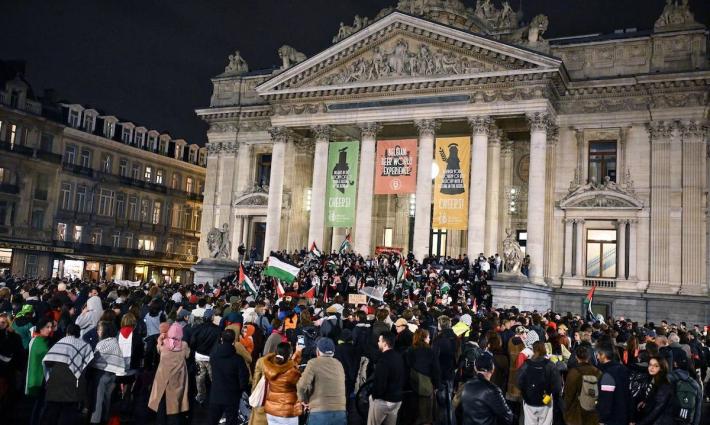 وقفة حاشدة لدعم فلسطين