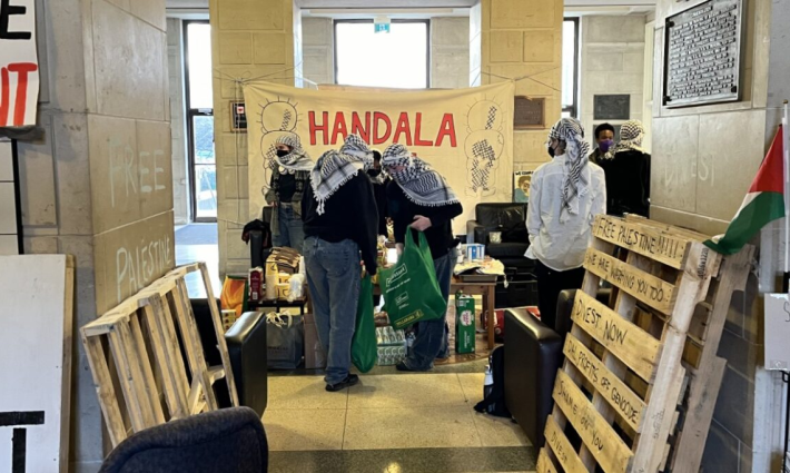 احتلال الطلاب لمبنى جامعي تضامنًا مع فلسطين