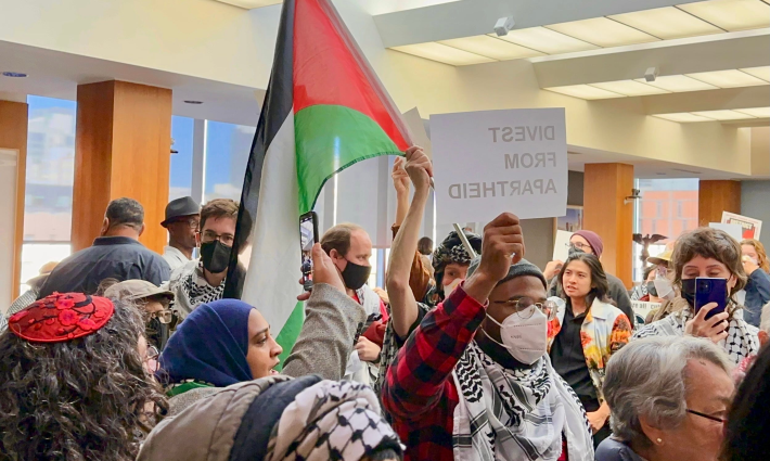 احتجاج طلابي داعم لفلسطين