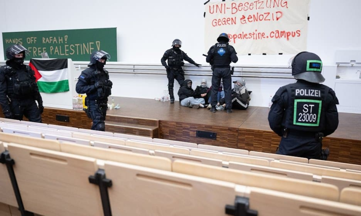 احتجاج طلابي داعم لفلسطين