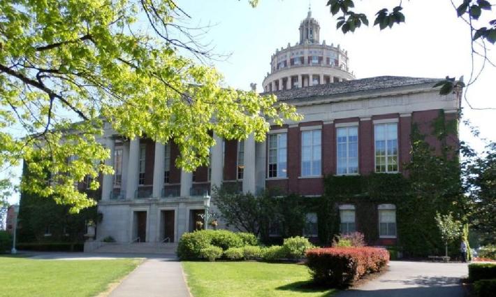 مبنى جامعة روتشستر