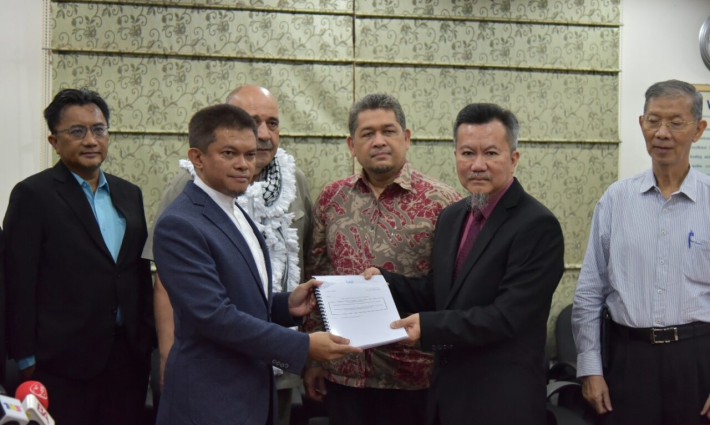 أكاديميون ماليزيون داعمون لفلسطين