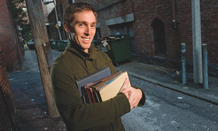 الكاتب اليهودي  آفي شتاينبرغ