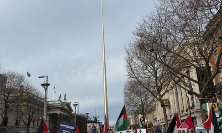 مظاهرة طلابية لأجل فلسطين_