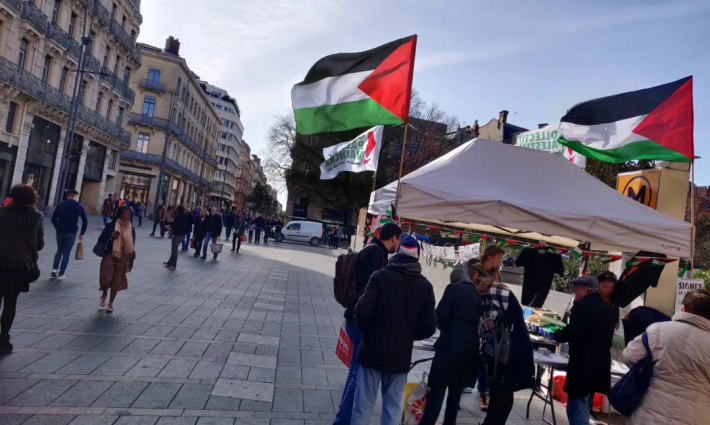 وقفة داعمة لفلسطين في فرنسا