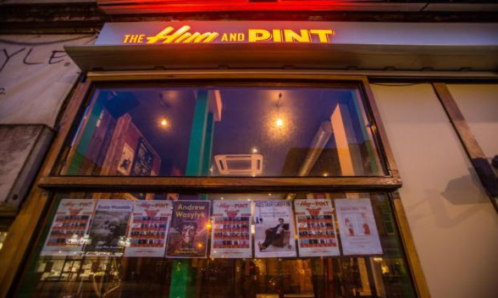 واجهة مسرح في غلاسكو